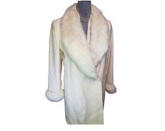 VINTAGE MAX RICHARDS Ivory Coat