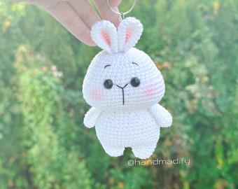 Bunny Keychain - Crochet Pattern - Rabbit Amigurumi - Crochet Bunny - Cadeau fait main - Cadeau d’anniversaire -Modèle anglais- Téléchargement instantané