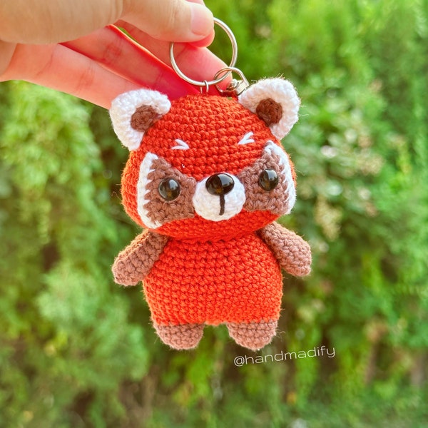 Porte-clés Panda rouge - Modèle au crochet - Panda rouge Amigurumi - Cadeau fait main - Cadeaux d’anniversaire -- Modèle anglais - Téléchargement instantané