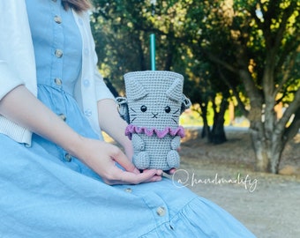 Crochet Grey Cat Coffee Cozy Pattern – Animal Tea Sleeve (PDF Pattern)