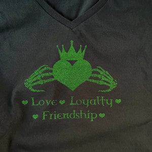 St Patricks Day Shirt / Claddagh Tshirt / Love Friendship Loyalty / Skeleton Goth / Irish Celtic / Skull Shirt / Gothic Irish / Skull Shirt