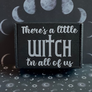 Geschenkbox Hexe / Geschenkbox für Hexen / Geschenkbox Hexe / Hexerei / Magischer Geschenkkorb / Personalisierbar / Themengeschenk / Kuratierte Hexenbox