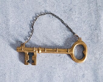 Vintage Brass Shaped Key with Hooks – Key Holder Wall Decor