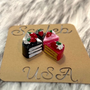 Cake Piece Magnet Set - 5 pieces - Tiny Food/ Snack/ Sweet / Dessert - Magnets - fridge/magnetic office organizers/ white board magnets