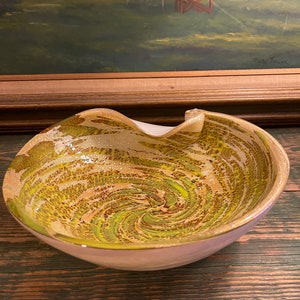 Vintage Murano Cased Glass Green and Gold Swirl Aventurine Bowl Original Stickers