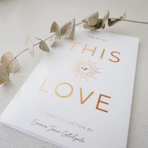 Ceci est Love Christian Poetry Book (broché) ; cadeaux chrétiens ; Idées cadeaux chrétiennes ; idées de cadeaux de Noël ; idées cadeaux d'anniversaire