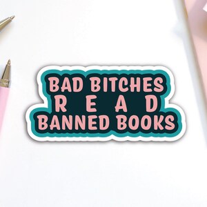 Las perras malas leen la etiqueta engomada de libros prohibidos / la etiqueta engomada de libros prohibidos / la lectura / el bibliotecario / la etiqueta engomada del maestro / la etiqueta engomada del ordenador portátil / la etiqueta engomada del planificador