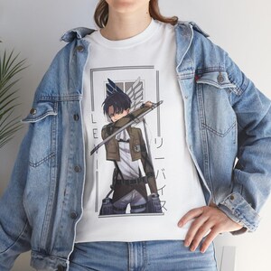 Levi Ackerman Shirt, Attack on Titan Anime Unisex-T-Shirt Bild 5