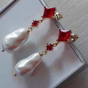 Luxury earrings with Majorica baroque pearls,batransparent jewelry, fashion accessories, glass lightweight jewelry, Handmade , red earrings