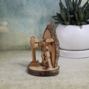 Olive Wood Handcrafted Nativity Scene, Wooden Nativity Set Made in the Holy Land Jerusalem, Nativity Set Faceless figures Christmas gift