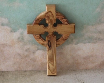 Cruz celta de madera de olivo para colgar en la pared, de 6", símbolo irlandés de eternidad y amor infinito, fabricada en Jerusalén, Tierra Santa. Decoración de pared con cruz irlandesa