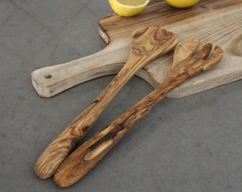 Zestaw ręcznie wykonanych sztućców do serwowania z drewna oliwnego: wystrój kuchni w Jerozolimie