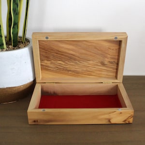 Große Olivenholz Schmuckschatulle, Handgefertigte Schmuckschatulle, Holz Geschenkbox Hand geschnitzt im Heiligen Land Jerusalem, Hochzeitsgeschenk, Einweihungsgeschenk
