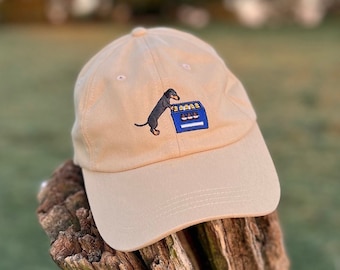 Dachshund with beer crate cap | Beige | Unisex Dad Hat | Embroidered cap