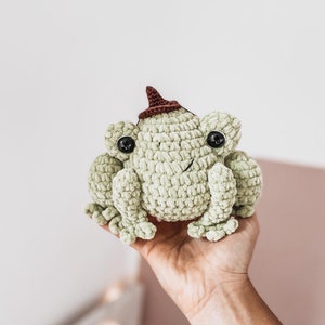 Crochet instructions toad Rospo Amigurumi* Language: German. *PDF*© design by @helibelle.design