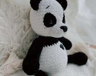 Crochet - Instructions/Pattern Panda Ludwig *Amigurumi* Language: German/Engl. *PDF*© design by @_helibelle