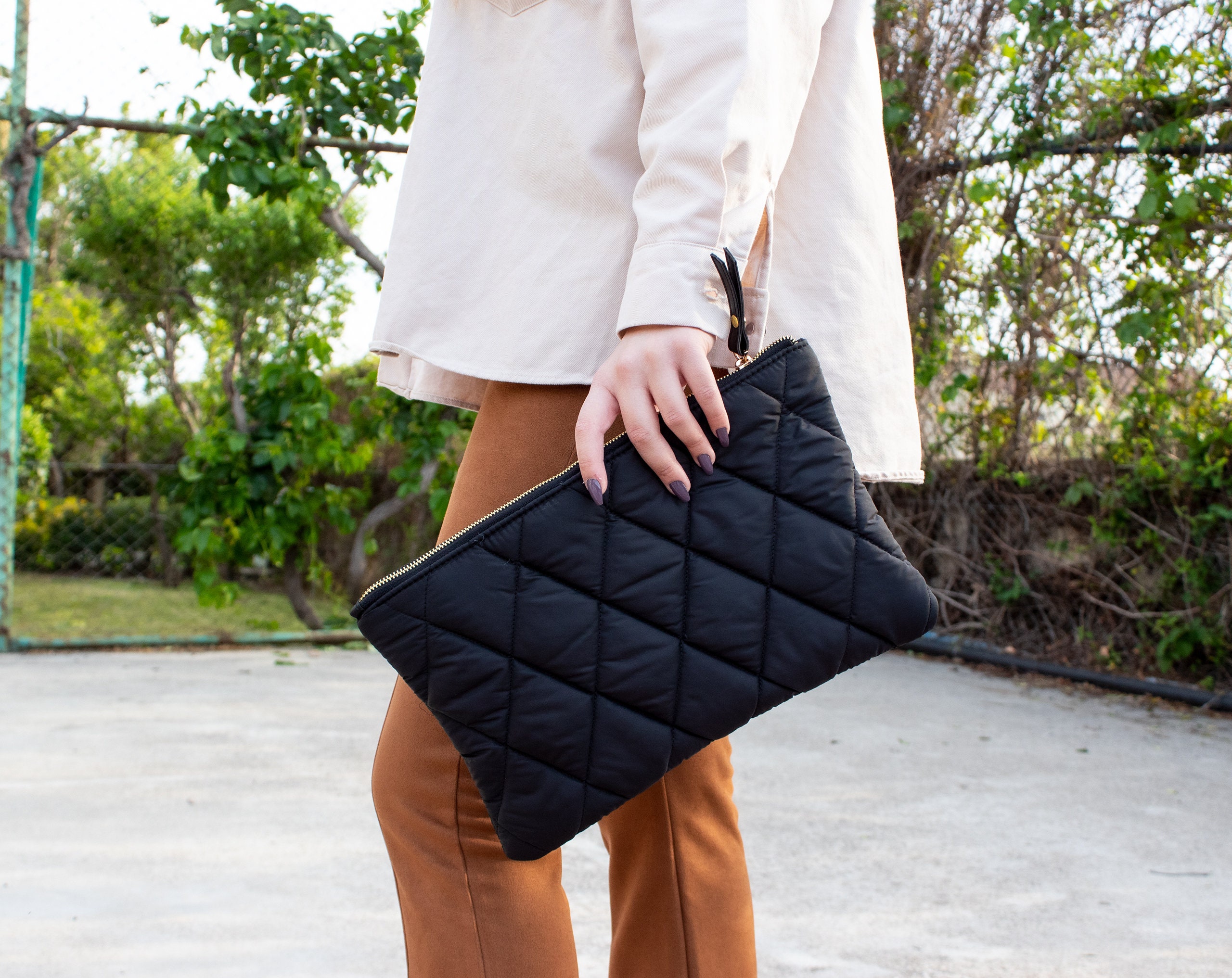 Black Soft Puffer Clutch Oversized Handbag Chic Quilted 
