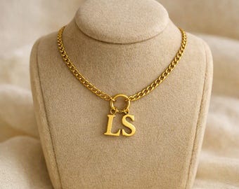 Jewelry - Personalized letter necklace - Initial necklace - Gold-plated necklace - Gift idea - Stainless steel chain, pendant with letters