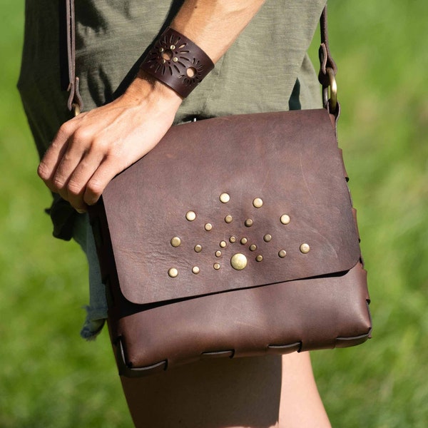 TAPIA brown leather handmade bag-Leather handcraft bag-bolso de cuero hecho a mano-Gifts for her-Christmas gifts-Regalos de navidad