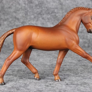 NAN&#39;d Custom Breyer Stablemate Hanoverian to Chestnut