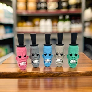 Silicone Small Hand Pipe ~ SKULLMAN ~ 5 Great Colors
