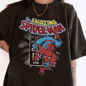 Marvel The Amazing Spider-Man Vintage Comic Poster Shirt, Disneyland Familie Passendes Shirt, Magic Kingdom T-Shirt, BTW Epcot Freizeitpark Shirt