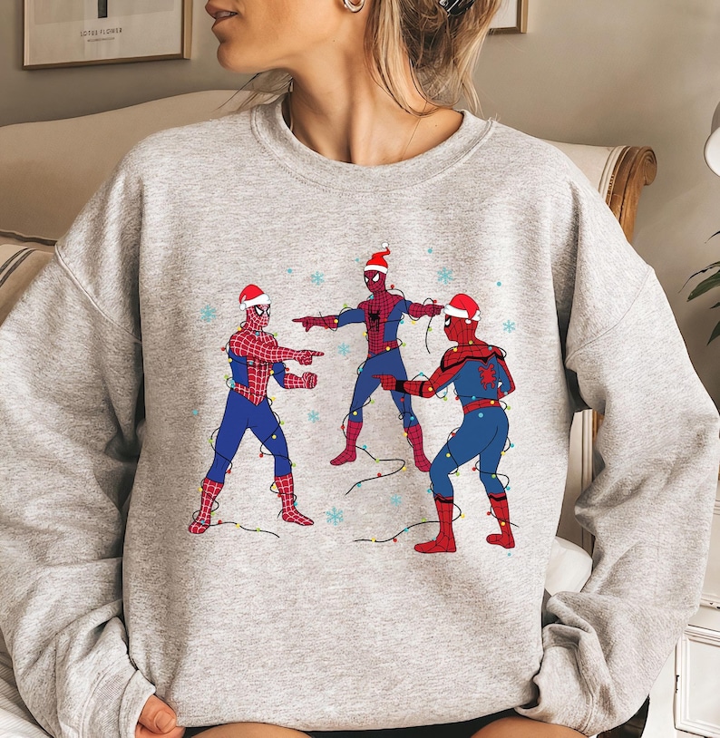 Marvel Avengers grappige meme-kerstshirt, drie Spiderman memeshirt, bijpassende shirt Spiderman familie, Marvel Party kerst familieshirt afbeelding 2