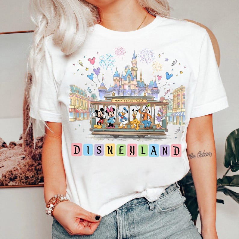 Koszulka retro Disneyland Magical, pastelowa koszulka Disney, koszulka Myszka Miki i Przyjaciele, koszulka Magical Castle 2026, koszulka Disney Girls Trip, koszulka WDW zdjęcie 1