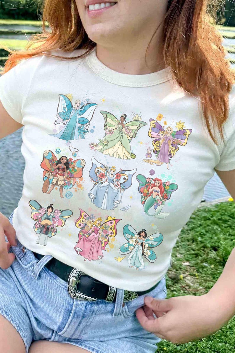Camiseta Coquette Bow Disney Princess Butterfly Group Shirt, Disney Aurora Ariel Belle Cinderella Tiana, Camiseta Disney Girl's Trip, Camiseta Princess Bow imagen 2