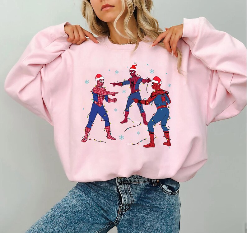 Marvel Avengers grappige meme-kerstshirt, drie Spiderman memeshirt, bijpassende shirt Spiderman familie, Marvel Party kerst familieshirt afbeelding 3