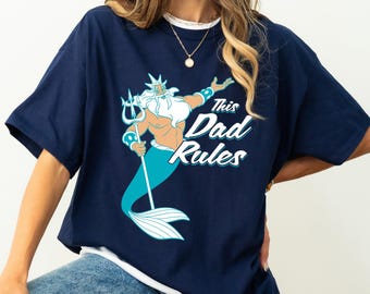 Disney Den lilla sjöjungfrun Kung Triton Pappa Regerar T-shirt, Disneyland Familjematchning T-shirt, Magic Kingdom T-shirt, WDW Epcot Theme Park