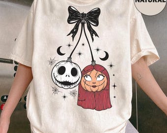 Disney Der Alptraum vor Weihnachten Jack und Sally Porträt mit Schleife T-Shirt, Jack Skellington Halloween, Disneyland Halloween Familienshirt