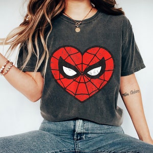 Marvel Amazing Spider Man Spider-Man Herz Lustiges Shirt, Disneyland Familie passendes Shirt, Magic Kingdom T-Shirt, BTW Epcot Freizeitpark Shirt