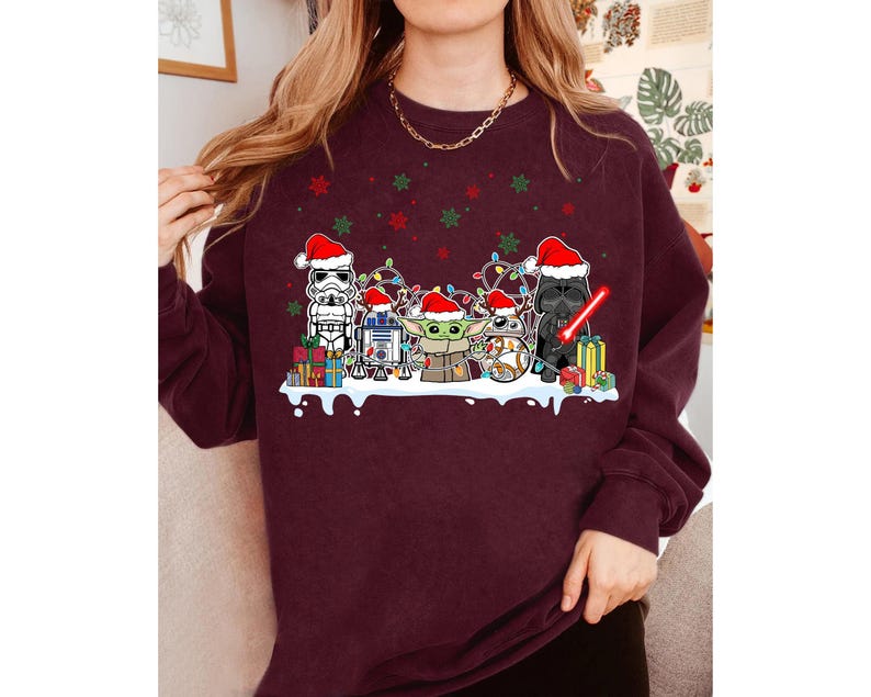 Camiseta navideña de personajes de Star Wars, camiseta navideña de Darth Vader, Stormtrooper y Baby Yoda, camiseta navideña de Disneyland, camiseta navideña de Galaxy's Edge imagen 1