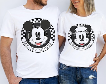 Magliette Disney Topolino e amici con Topolino e Minnie a scacchiera, maglietta a scacchi di Topolino, maglietta per vacanze in famiglia Disney