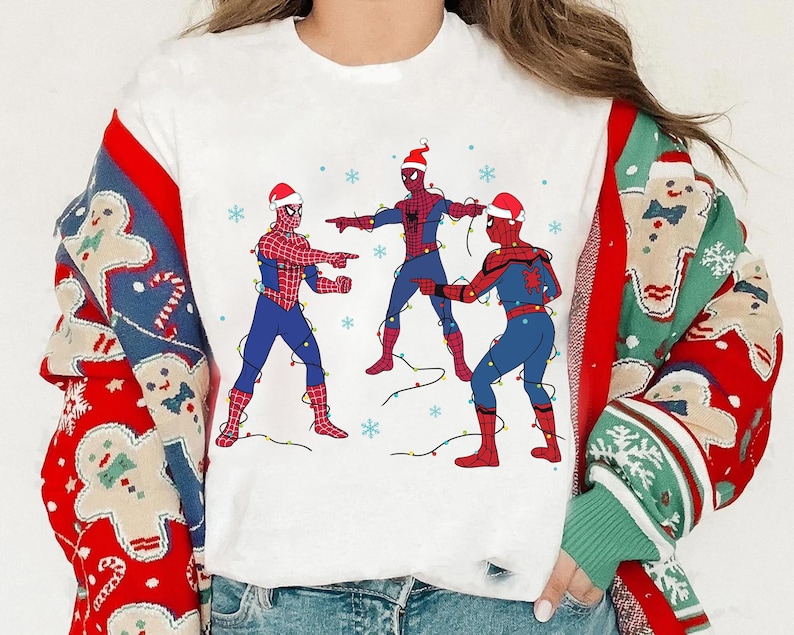 Marvel Avengers grappige meme-kerstshirt, drie Spiderman memeshirt, bijpassende shirt Spiderman familie, Marvel Party kerst familieshirt afbeelding 1