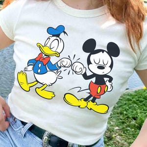 Disney Mickey Mouse et Donald Duck meilleurs amis T-shirt, cadeau voyage WDW Disneyland, chemises de famille assorties, Magic Kingdom image 1
