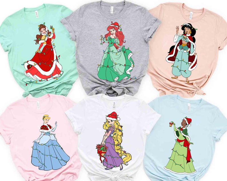 Koszulka z Disney Princess Christmas Lights, koszulka z Elsą Moaną i Jasminą z Meridą, koszulka świąteczna z Disney Princess, prezenty na urodziny księżniczki zdjęcie 1