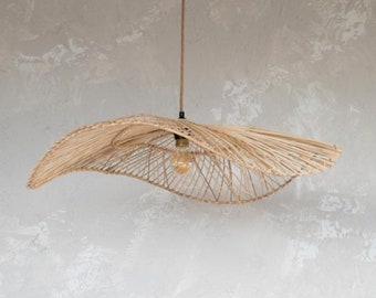 Scandinavische lamp van rotan voor aan het plafond