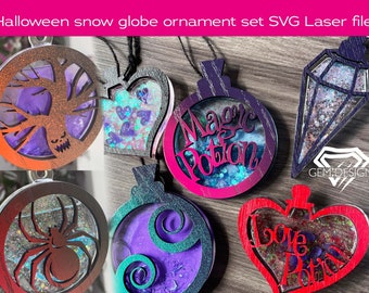 Puede incluir: Conjunto de seis adornos de bola de nieve con temática de Halloween. Los adornos están hechos de madera y presentan varios diseños, que incluyen un árbol, una araña, un corazón, un diamante y dos botellas de poción. Los adornos están pintados en varios colores, incluidos el rojo, el rosa, el morado, el azul y el verde. Los adornos están decorados con purpurina y otros adornos.