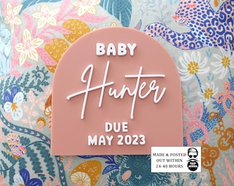 Arch Pregnancy Announcement Plaque - Personalized Baby Reveal - Custom Announcement Sign