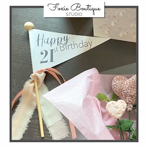 Happy Birthday Pennant Flag, Birthday Party, Pennant Flags, Birthday Photo Prop,Party Decoration, Gift Bag Accessory, Birthday Gift, Gift