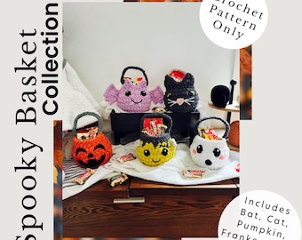 Può includere: Una collezione di cinque cestini all'uncinetto con un pipistrello viola, un gatto nero, una zucca arancione, un mostro di Frankenstein giallo e un fantasma bianco. Il testo recita Spooky Basket Collection, Crochet Pattern Only, Includes Bat, Cat, Pumpkin, Frankenstein, & Ghost, PDF File.