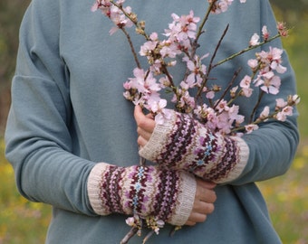 Hand Knitted Fair Isle Wrist Warmers, Icelandic mittens , Arm Warmers, knitted wristers, Fair isle pulse warmers, Fairisle wrist cuffs