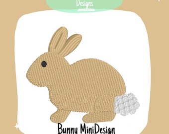 Puede incluir: Un conejo marrón con una cola blanca y esponjosa. El conejo está sentado sobre un fondo blanco. La imagen es para un diseño de bordado e incluye el texto "Bunny Mini Design" y "Sizes: 1.5", 2", 2.5".
