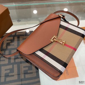 burberry purse strap