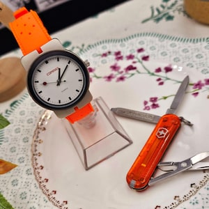 Vintage Compaq Watch Quartz 1990s with Victorinox classic matching colour Swiss Atmy Tool 58mm