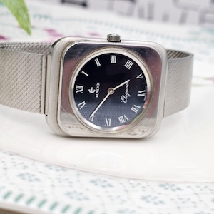 Vintage Rado Elegance Luxury Swiss Watch  Mechanical 1970s Unixex