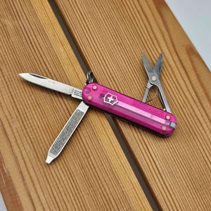 Victorinox Classic SD 58mm  Swiss Army Tool