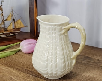 Jarra vintage Belleek con diseño de lapa, jarra de leche de porcelana de Parian (1965-1980)